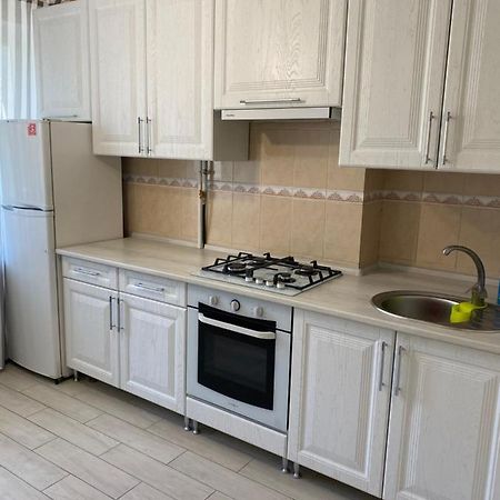 Kolodeznaja 17 Appartement Mykolajiv Buitenkant foto